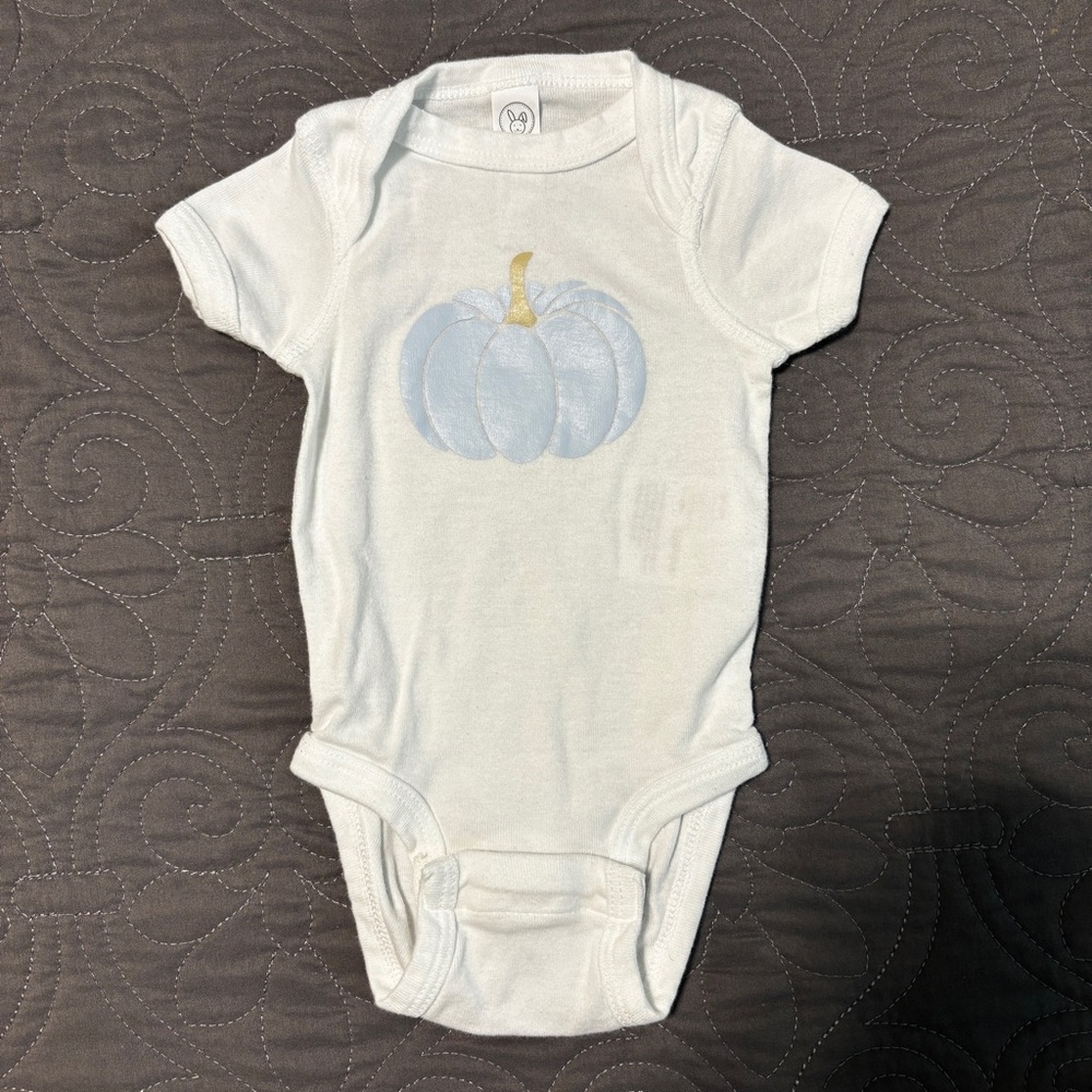 White Baby Onesie with Pale Blue Pumpkin and Gold Stem